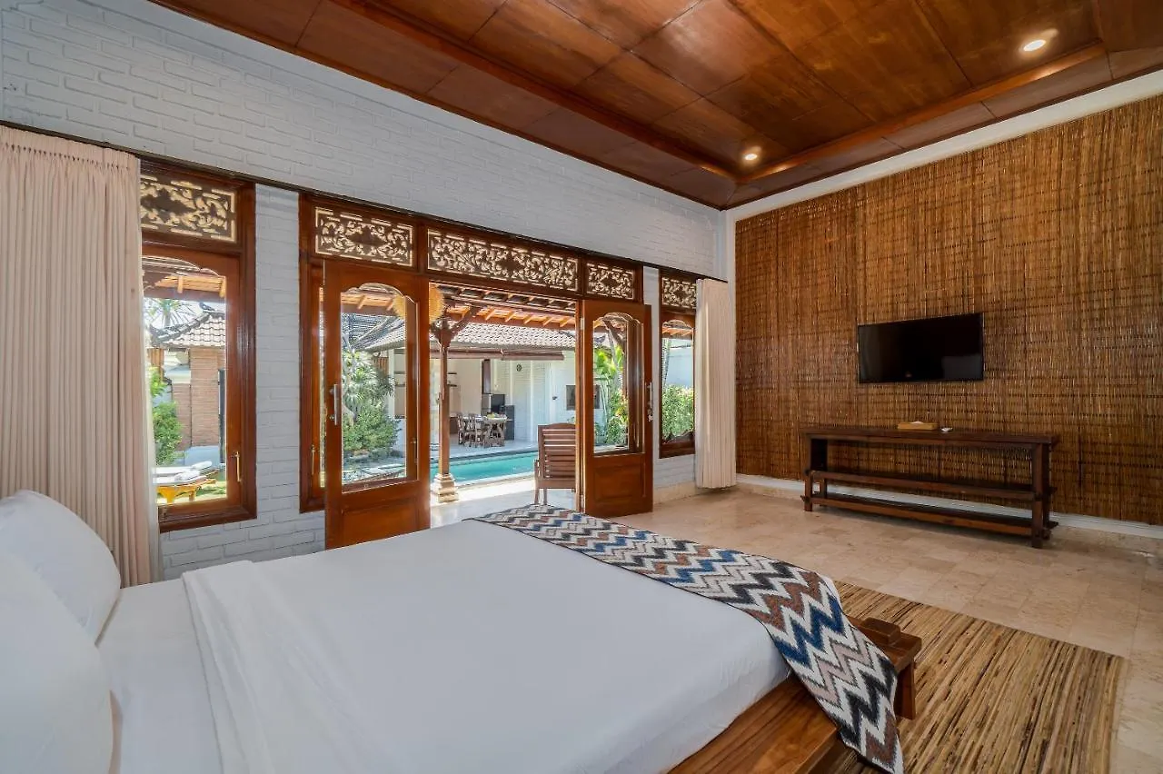 Villa Kori Bali Kubu, 9 People Maximum, Close To Seminyak Beach スミニャック