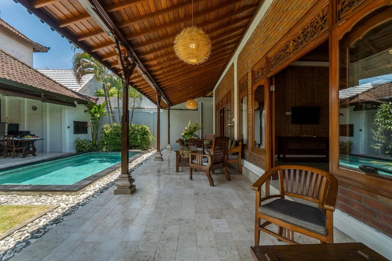 Villa Kori Bali Kubu, 9 People Maximum, Close To Seminyak Beach  スミニャック