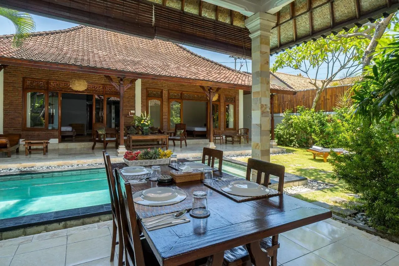 Villa Kori Bali Kubu, 9 People Maximum, Close To Seminyak Beach 0*, スミニャック