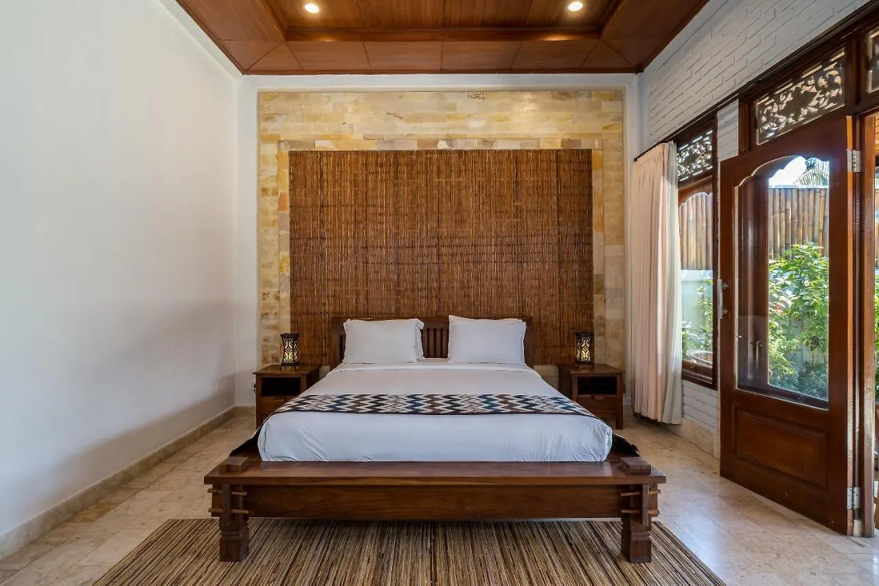 Villa Kori Bali Kubu, 9 People Maximum, Close To Seminyak Beach
